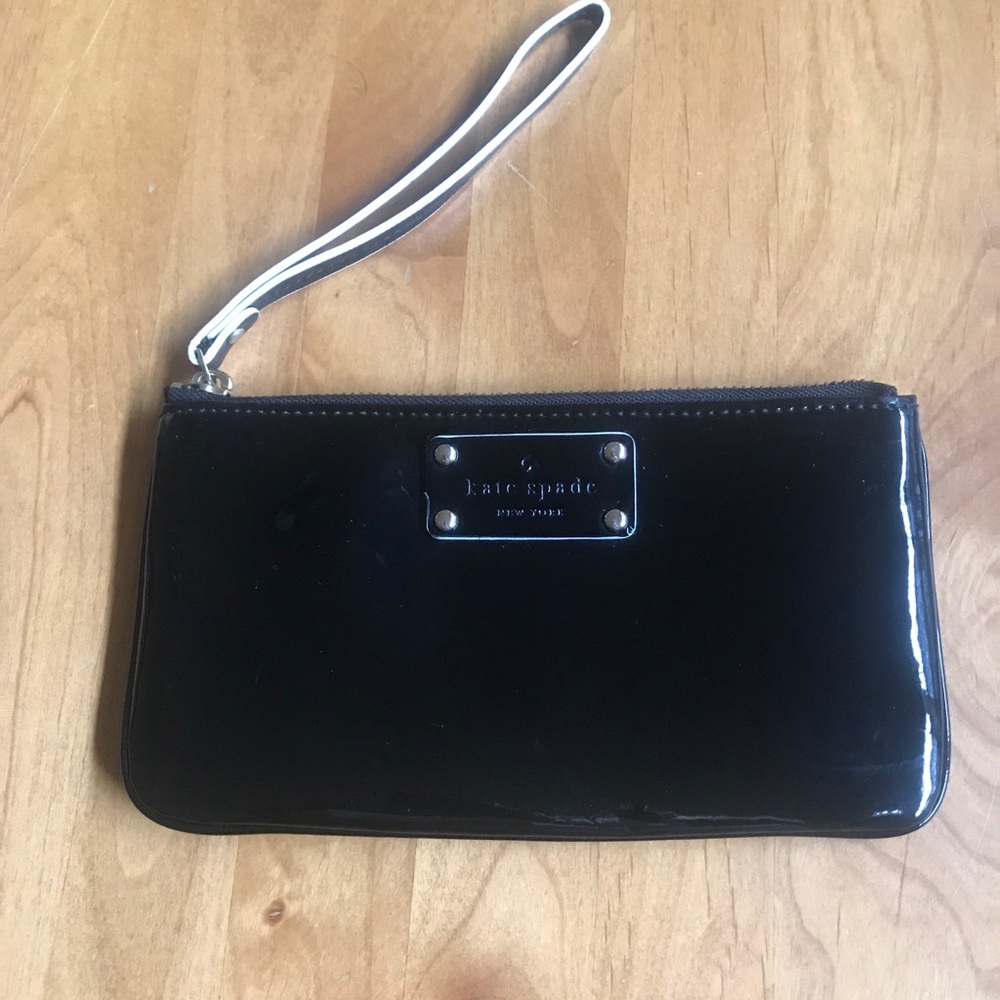 Kate Spade wristlet - Picture 1 of 4